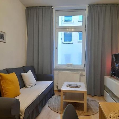 Zwei-Zimmer Wohnung In Wiesbadens Westend Екстериор снимка