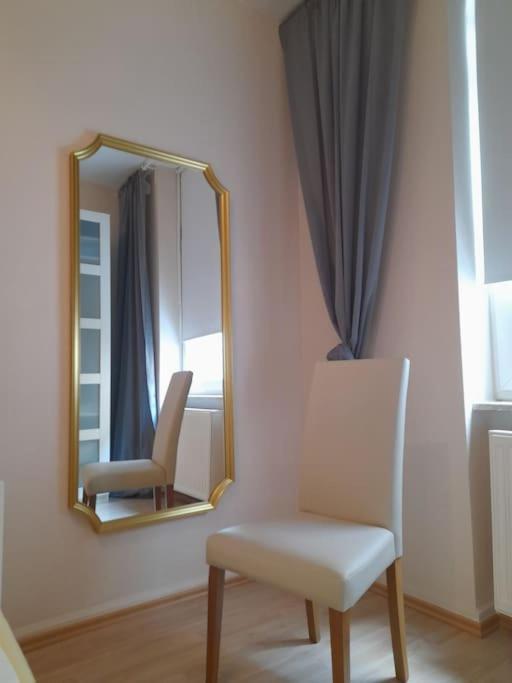 Zwei-Zimmer Wohnung In Wiesbadens Westend Екстериор снимка