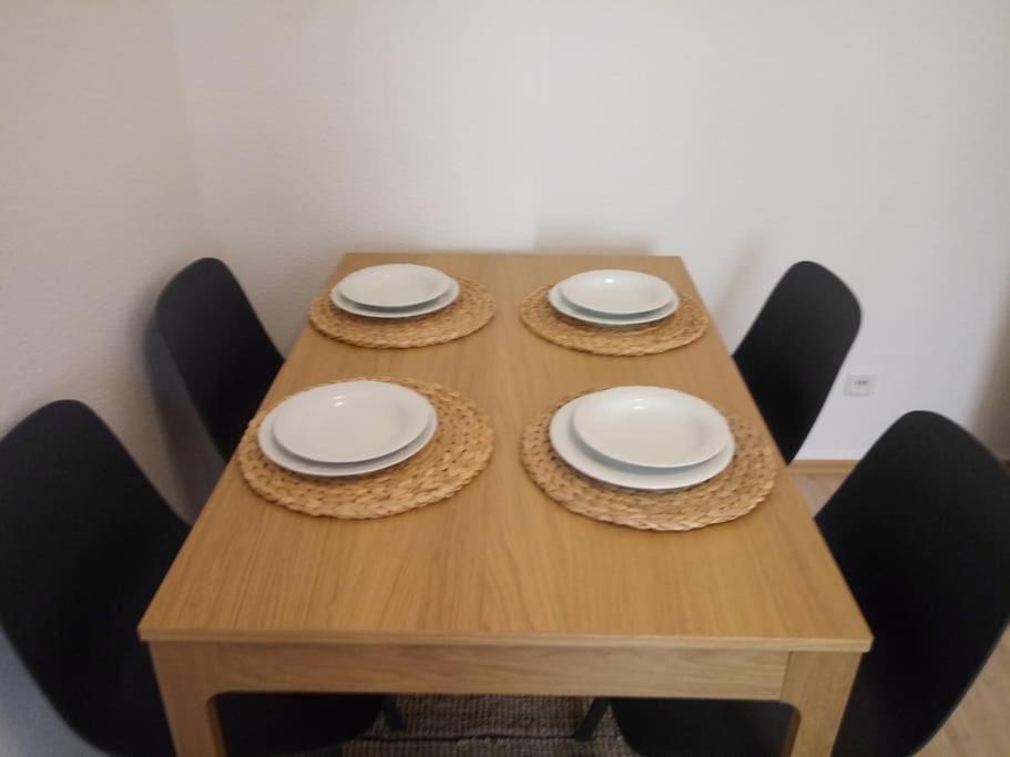Zwei-Zimmer Wohnung In Wiesbadens Westend Екстериор снимка