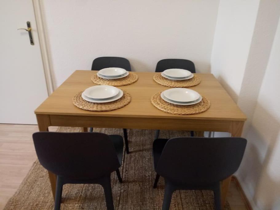 Zwei-Zimmer Wohnung In Wiesbadens Westend Екстериор снимка